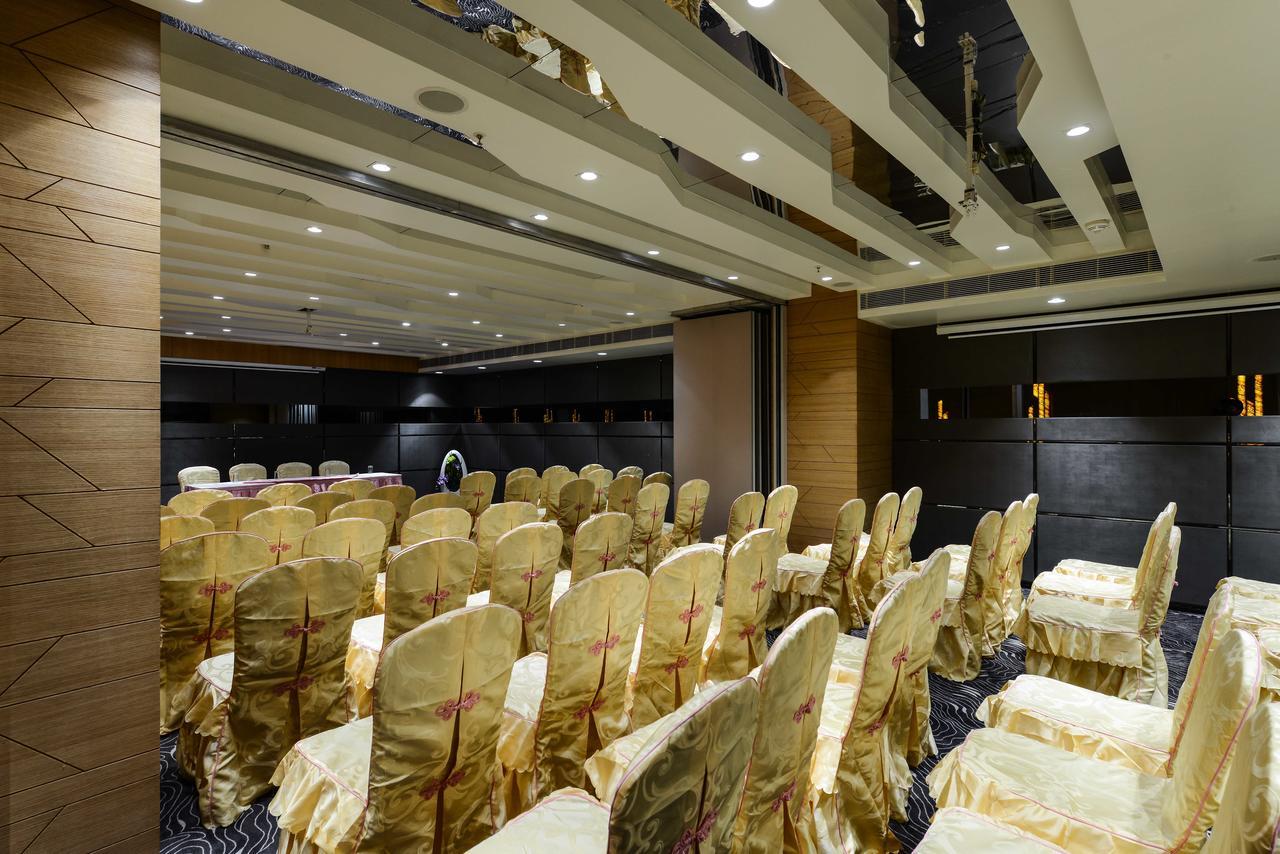 Hotel Atishay Bhopal Zewnętrze zdjęcie