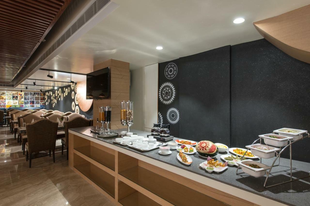 Hotel Atishay Bhopal Zewnętrze zdjęcie
