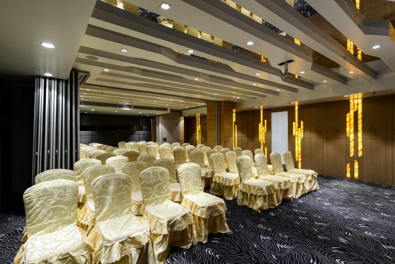 Hotel Atishay Bhopal Zewnętrze zdjęcie